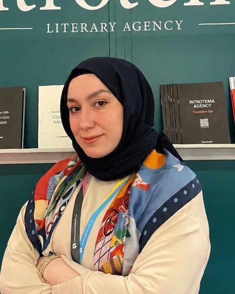 Büşra Altun at the İntrotema stand, Frankfurter Buchmesse 2026